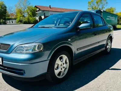 Usata Opel Astra 101 CV (74 kW) 1999 Blu Berlina