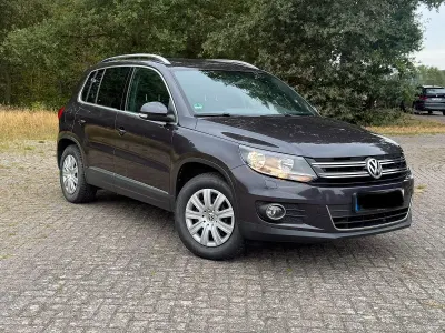 Gebraucht VW Tiguan LOUNGE 150 PS (110 kW) 2015 Braun SUV
