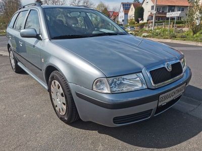 gebraucht Skoda Octavia Combi 1,6 /Klimaautomatik/AHK /TÜV 10-25