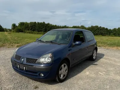 Gebraucht Renault Clio II Dynamique 75 PS (55 kW) 2002 Blau Kleinwagen