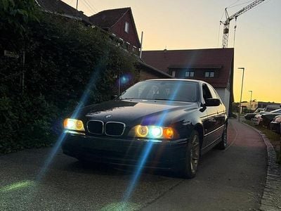 BMW 525