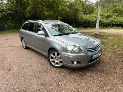 Gebraucht Toyota Avensis 163 PS (119 kW) 2007 Grau Kombi