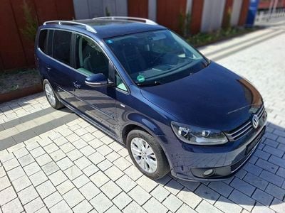 Second-hand VW Touran 140 CP (102 kW) 2014 Albastru Monovolum