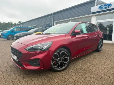 Gebraucht Ford Focus ST-Line 182 PS (133 kW) 2019 Rot Limousine