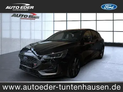 Gebraucht Ford Focus ST 280 PS (205 kW) 2022 Obsidianschwarz (metallic) Limousine