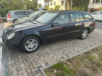 Gebraucht Mercedes E200 184 PS (135 kW) 2007 Blau Kombi