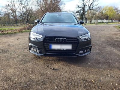 Second-hand Audi A4 S-Line 150 CP (110 kW) 2017 Negru Break