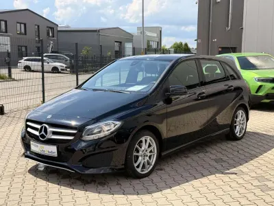 Gebraucht Mercedes B180 109 PS (80 kW) 2017 Schwarz Kleinwagen