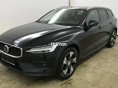 Gebraucht Volvo V60 CC Ultimate 250 PS (183 kW) 2024 Schwarz Kombi