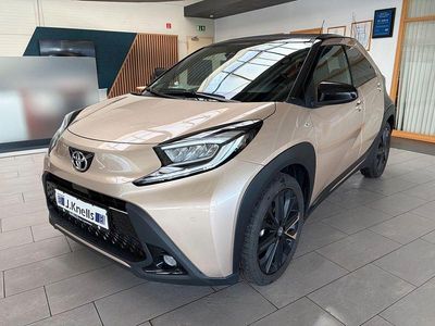 Gebraucht Toyota Aygo X Style 72 PS (52 kW) 2023 Braun/schwarz SUV