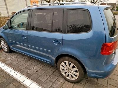 Blau Gebraucht 2013 VW Touran Van / Kleinbus | 6.200 € (Guter Preis)
