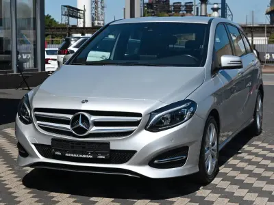 Gebraucht Mercedes B180 Urban 122 PS (89 kW) 2017 Silber Van / Kleinbus