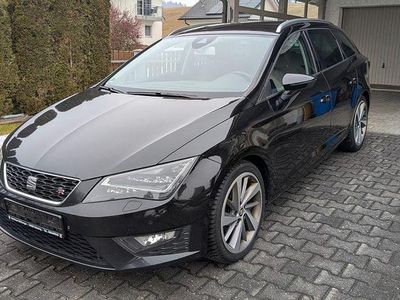 Schwarz Gebraucht 2015 Seat Leon ST FR Kombi | 7.300 € (Teuer)