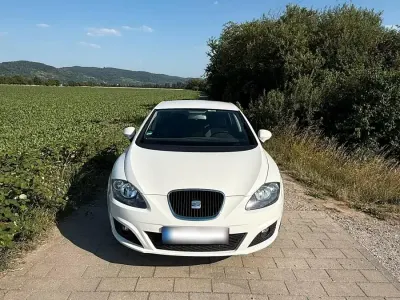Gebraucht Seat Leon 105 PS (77 kW) 2011 Weiß Kleinwagen