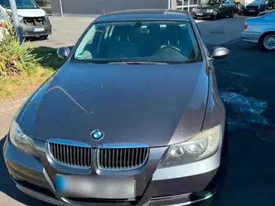 Gebraucht BMW 325 218 PS (160 kW) 2005 Grau Limousine