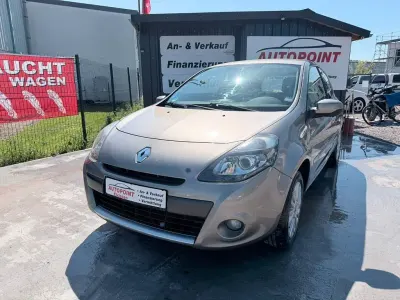 Gebraucht Renault Clio II Expression 75 PS (55 kW) 2011 Braun Kleinwagen