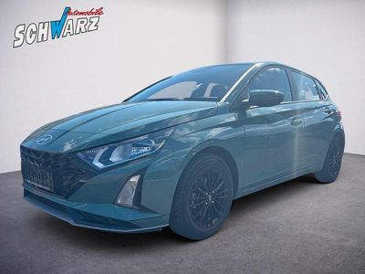 Gebraucht Hyundai i20 Select 101 PS (74 kW) 2024 Grün Kleinwagen