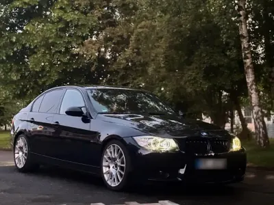 Gebraucht BMW 325 197 PS (144 kW) 2007 Blau Limousine