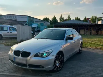 Gebraucht BMW 525 220 PS (161 kW) 2003 Silber Kleinwagen