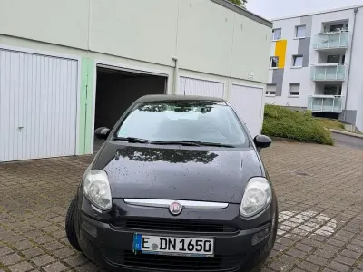 Gebraucht Fiat Punto 85 PS (62 kW) 2011 Schwarz Kleinwagen