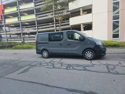 Usata Nissan NV300 120 CV (88 kW) 2022 Nero Furgone