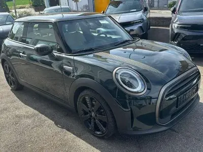 Gebraucht Mini Cooper Resolute Edition 136 PS (100 kW) 2023 Rebel green Kleinwagen