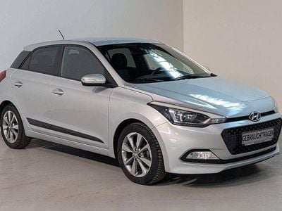 Gebraucht Hyundai i20 Passion 84 PS (61 kW) 2016 Silber Kleinwagen