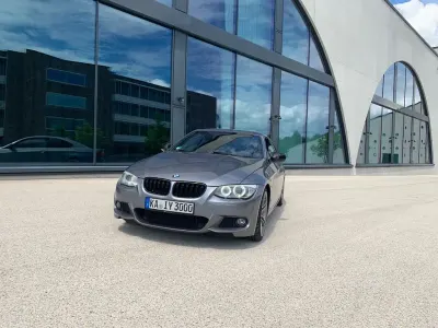 Gebraucht BMW 325 M Sport 218 PS (160 kW) 2012 Grau Coupé