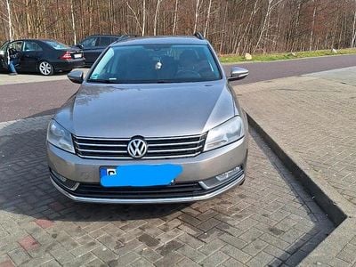 Braun Gebraucht 2014 VW Passat Kombi | 8.200 € (Fairer Preis)