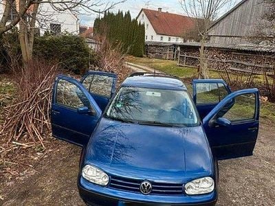 Gebraucht VW Golf IV 105 PS (77 kW) 2001 Blau Kleinwagen