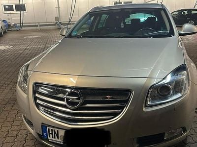 Gebraucht Opel Insignia 195 PS (143 kW) 2012 Grau Kombi
