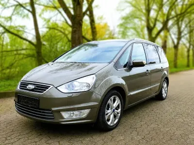 Gebraucht Ford Galaxy Titanium 140 PS (102 kW) 2011 Braun Van / Kleinbus