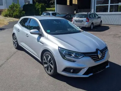 Gebraucht Renault Mégane IV Bose Edition 159 PS (116 kW) 2019 Platingrau Kleinwagen