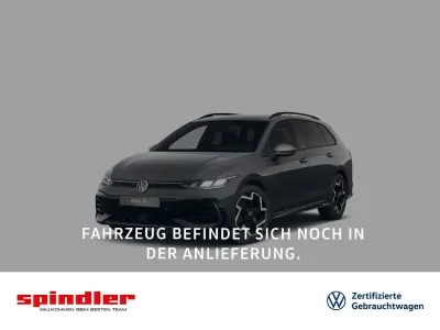Gebraucht VW Golf VIII R-line 150 PS (110 kW) 2025 Delfingrau metallic Kombi