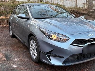 Silber Gebraucht 2022 Kia Ceed Edition 7 Kleinwagen | 15.500 € (Guter Preis)