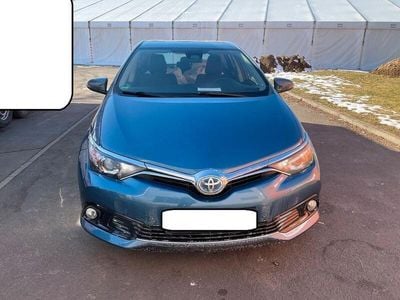 Toyota Auris Hybrid