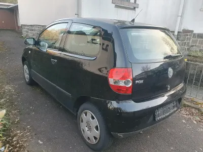 Używany VW Fox 64 KM (47 kW) 2007 Czarny Hatchback