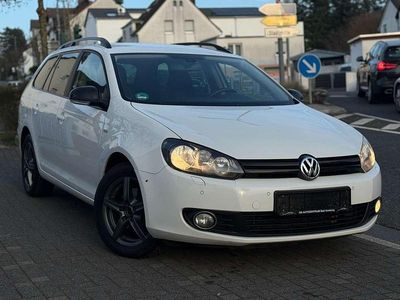 Gebraucht VW Golf VII Match 105 PS (77 kW) 2013 Candyweiß Kombi