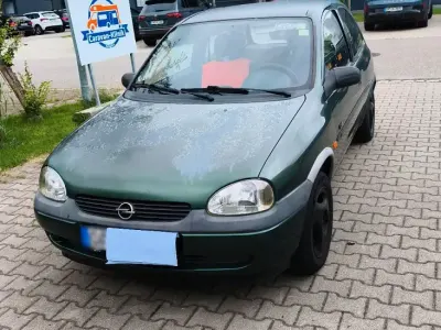 Gebraucht Opel Corsa 40 PS (29 kW) 1998 Grün Kleinwagen