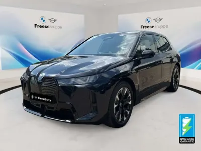 Gebraucht BMW iX M Sport 400 kW (544 PS) 2025 Schwarz SUV