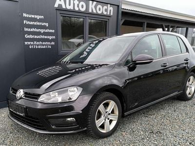 Gebraucht VW Golf VII R-line 150 PS (110 kW) 2016 Deep black perleffekt Limousine