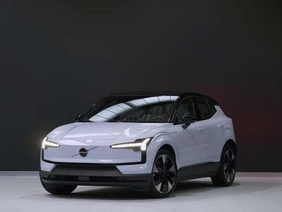 Cloud blue Gebraucht 2024 Volvo EX30 Performance SUV | 38.100 € (Fairer Preis)