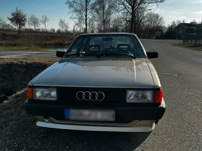 Gebraucht Audi 80 75 PS (55 kW) 1986 Gold Limousine