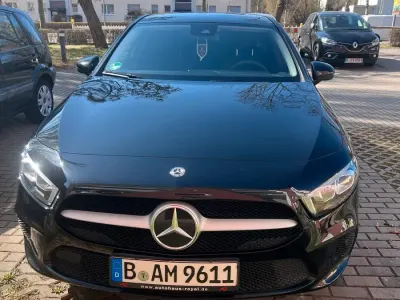 Gebraucht Mercedes A200 150 PS (110 kW) 2020 Schwarz Limousine