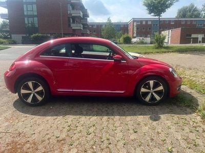 Gebraucht VW Beetle Design 105 PS (77 kW) 2014 Rot Kleinwagen