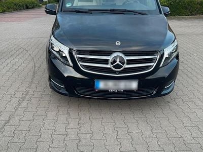 Usata Mercedes V220 163 CV (119 kW) 2019 Nero Monovolume