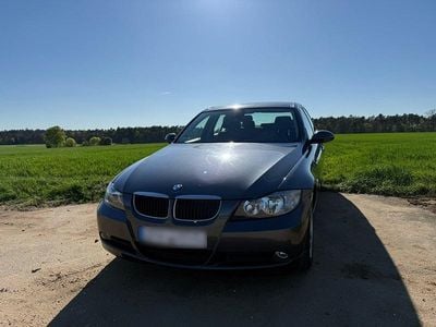 Brugt BMW 318 129 HK (94 kW) 2006 Grå Sedan