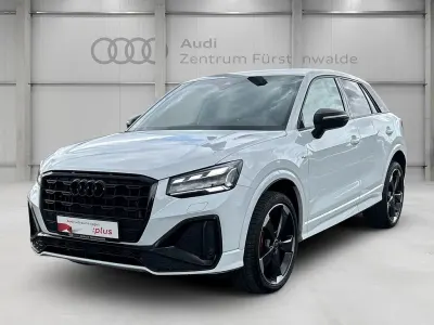 Gebraucht Audi Q2 S-Line 150 PS (110 kW) 2023 Gletscherweiß metallic SUV