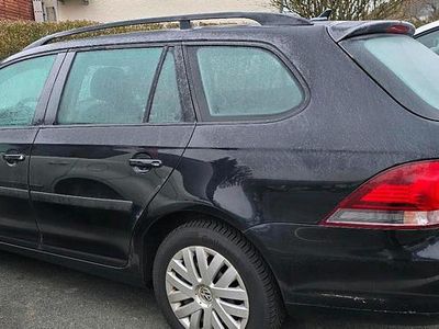 Gebraucht VW Golf VII 105 PS (77 kW) 2013 Schwarz Kombi