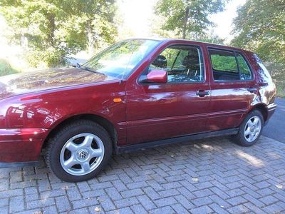 Gebraucht VW Golf III 75 PS (55 kW) 1996 Rot Limousine